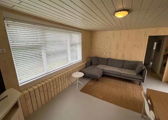 Gezellige Op Steenworp Afstand Het *