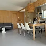 Gezellige Op Steenworp Afstand Het